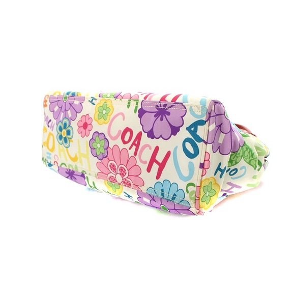 GUC Coach Graffiti Daisy Multi-Color Florals, Pink Nylon Shoulder Bag/Tote - Picture 4 of 16